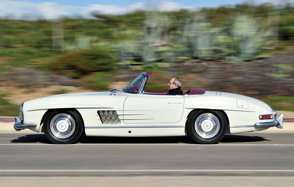 At Villa Erba on 25 May 2013 RM Auctions will offer, highly-equipped, hard top 1962 Mercedes 300SL Roadster