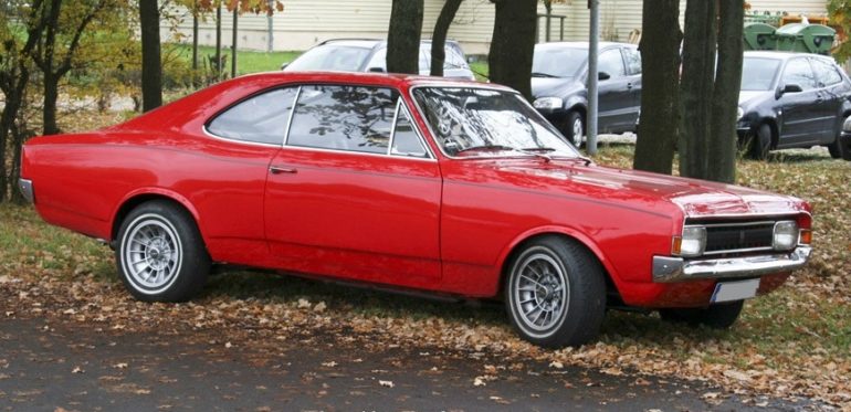 1967-commodore-a-coupe-15