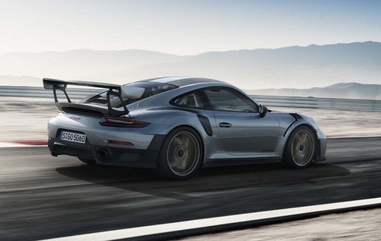 porsche-911-gt2-rs-leaked-official-image (1)