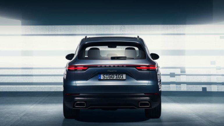 2018-porsche-cayenne-leaked-official-image (4)