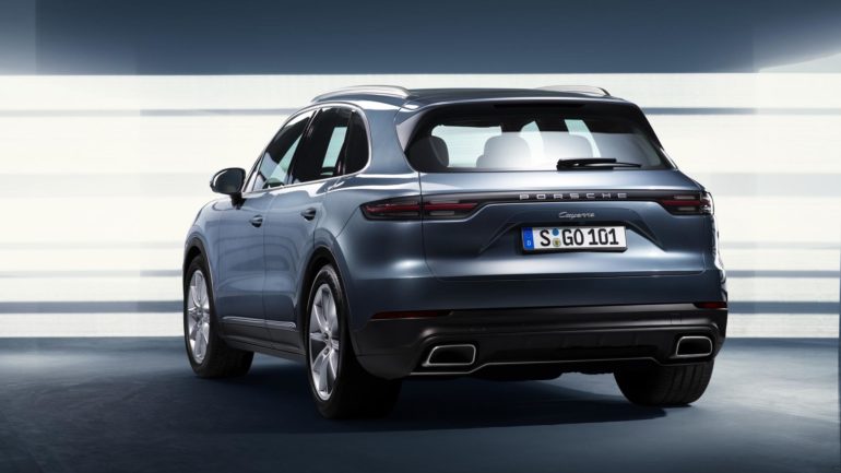 2018-porsche-cayenne-leaked-official-image (5)