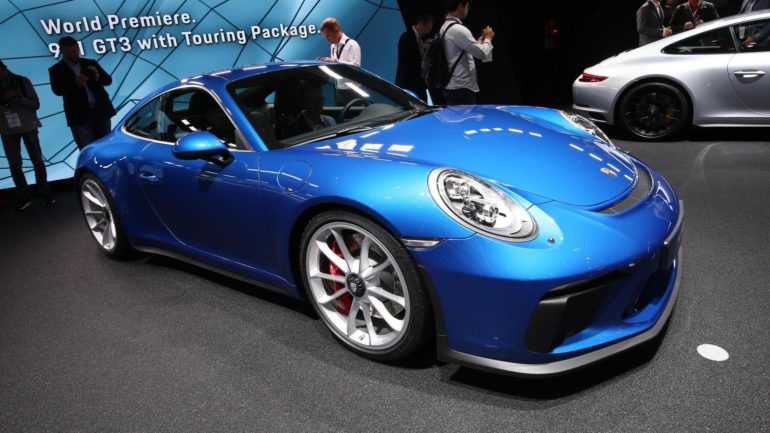 porsche-911-gt3-touring-pack-live-in-frankfurt