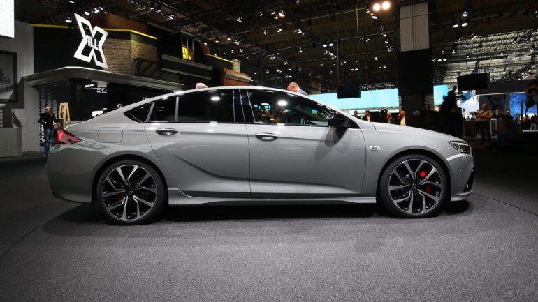 vauxhall-insignia-gsi-live-in-frankfurt