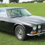 1024px-Jaguar_XJ12_Reg_November_1972_5343cc
