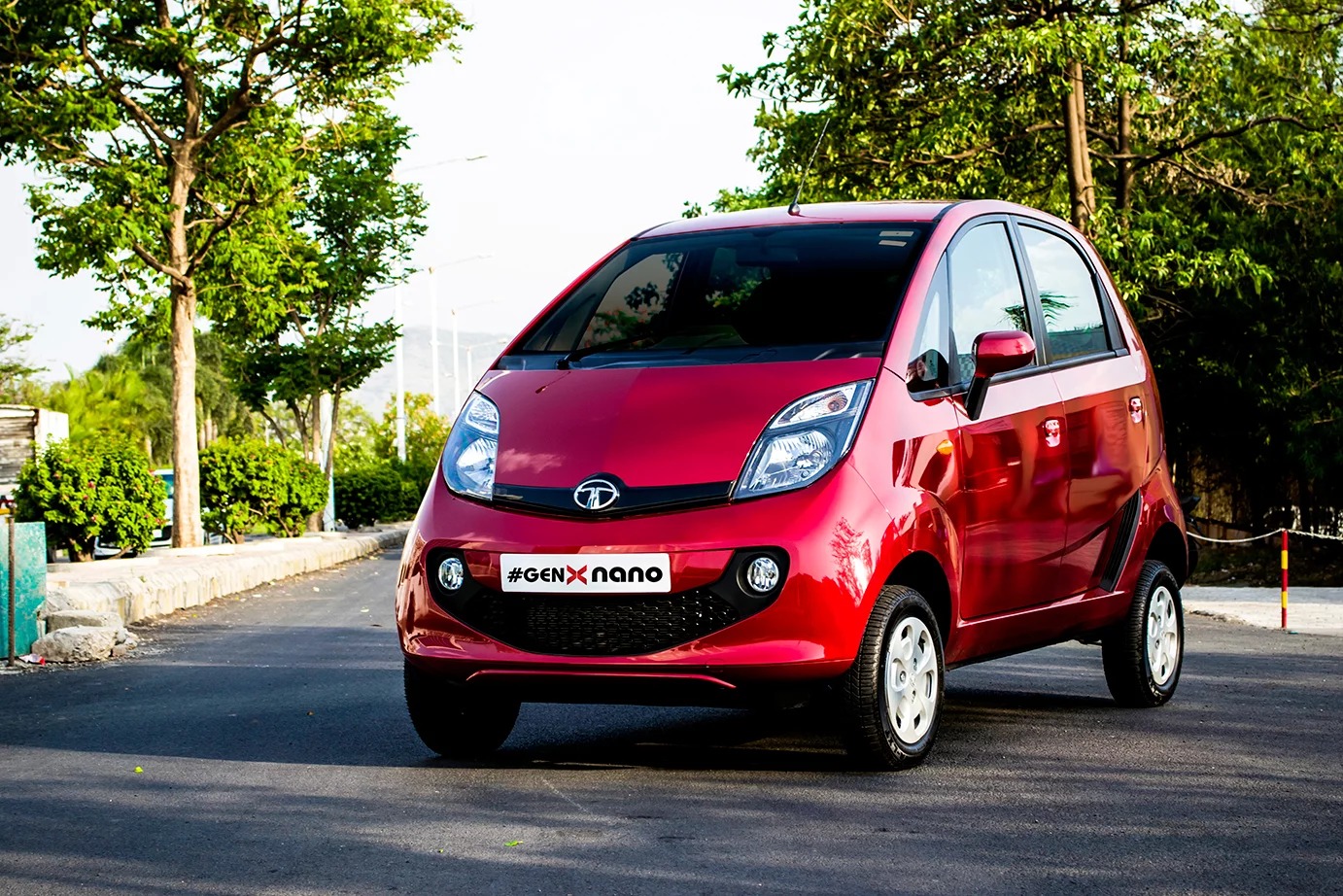 bffc7797-tata-genx-nano-1