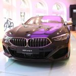 1. BMW serije 8 Coupé u Carbon black boji