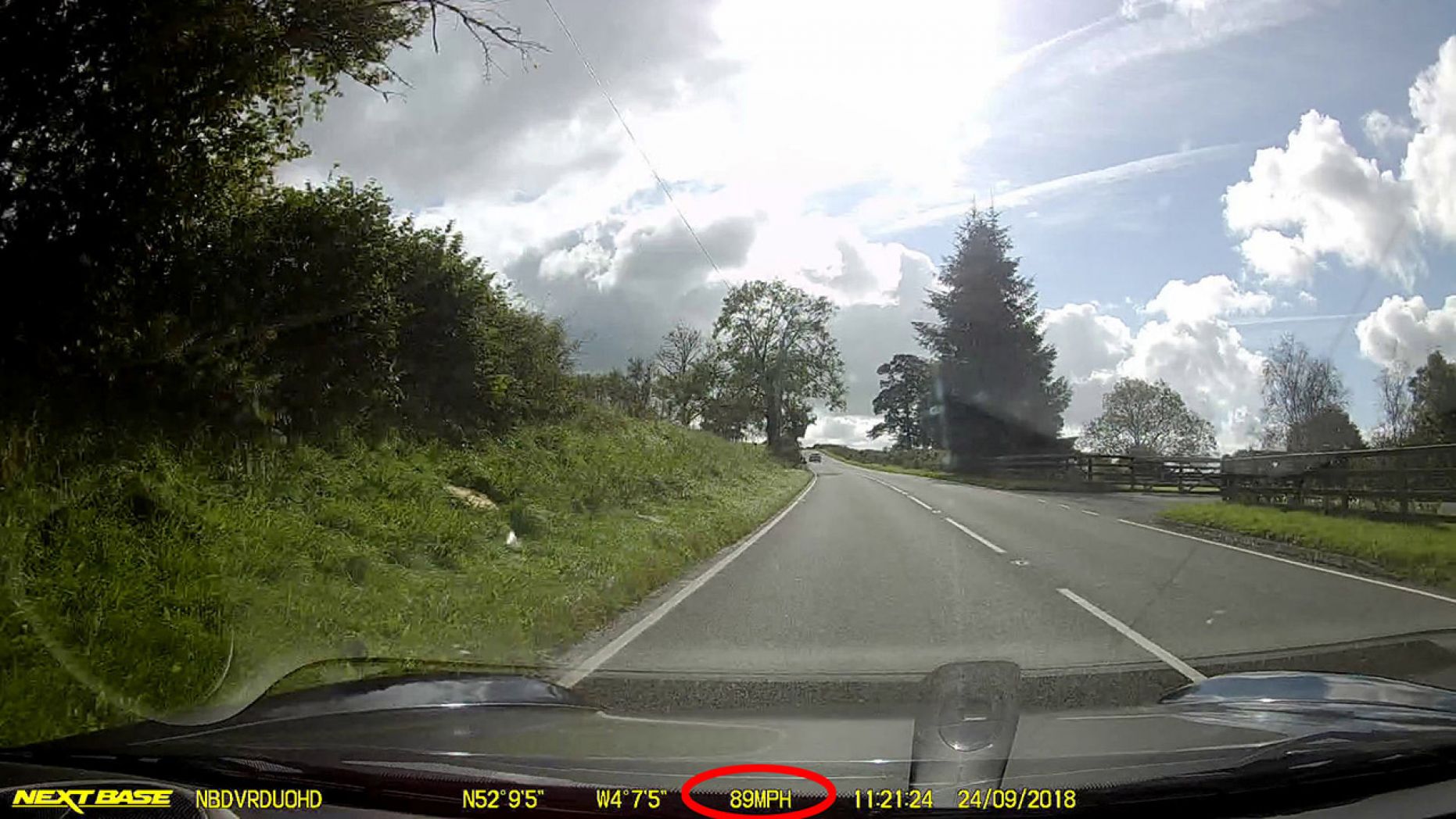 mechanic-takes-customers-porsche-boxster-for-a-ride-forgets-to-fill-it-up-129532_1