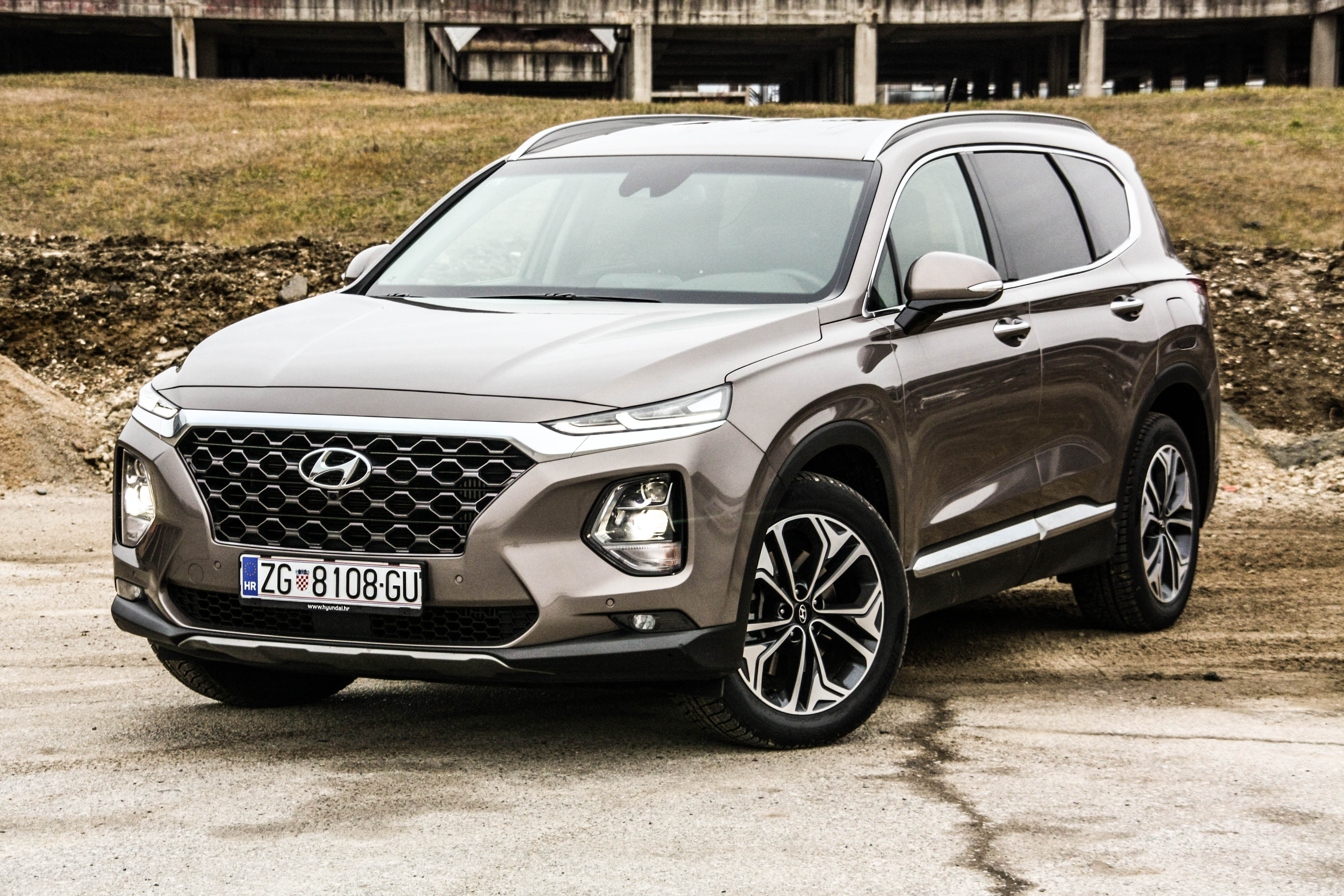 TEST: Hyundai Santa Fe 2.2 CRDi AT8 4WD