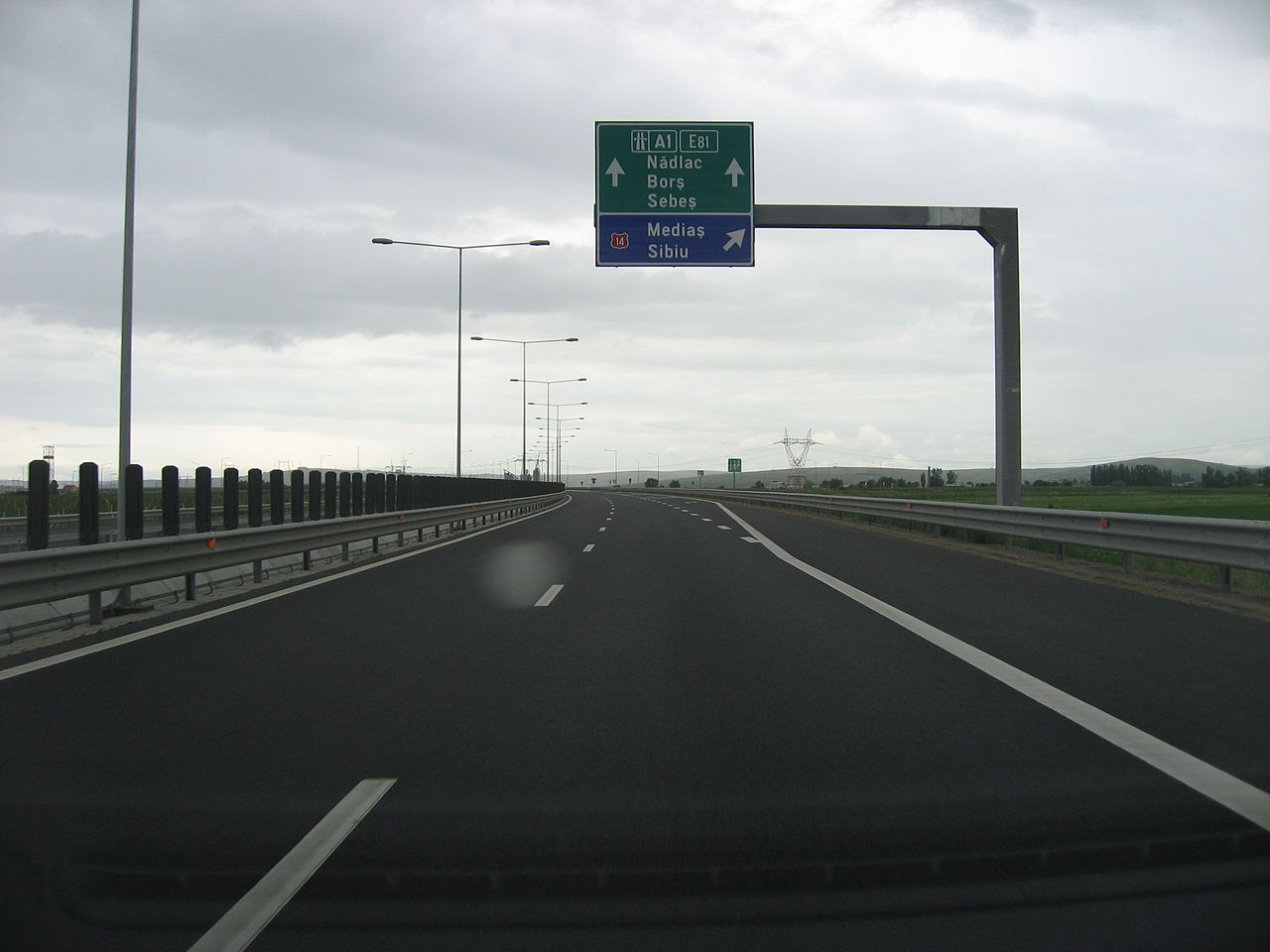 1280px-Autostrada_Sibiu_01
