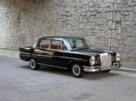 Mercedes-Benz 220 W111 je služio istog vlasnika pune 54 godine