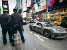 Ovo je prvi Chevrolet Corvette u povijesti sa središnje smještenim motorom