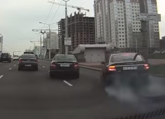 Ovako izgleda kad se dva idiota sretnu na cesti