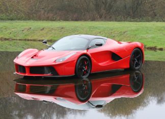 Ovaj Ferrari LaFerrari se prodaje za svega 2,5 milijuna eura