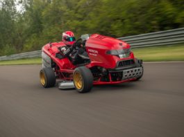 Honda Mean Mower V2 je najbrža kosilica na svijetu, juri 243 km/h