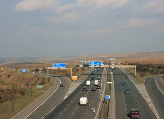 Treba li povisiti ograni?enje brzine na autocestama?