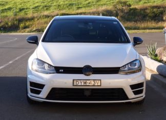 Tunirani Volkswagen Golf R odmjerio snage sa supersportašima