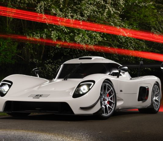 Spektakularna Ultima RS ima 1200 KS i 930 kg