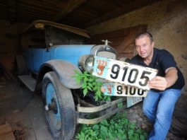 Baka An?ica ?astek iz Oto?ca skrivala u štaglju Oakland iz 1929. godine