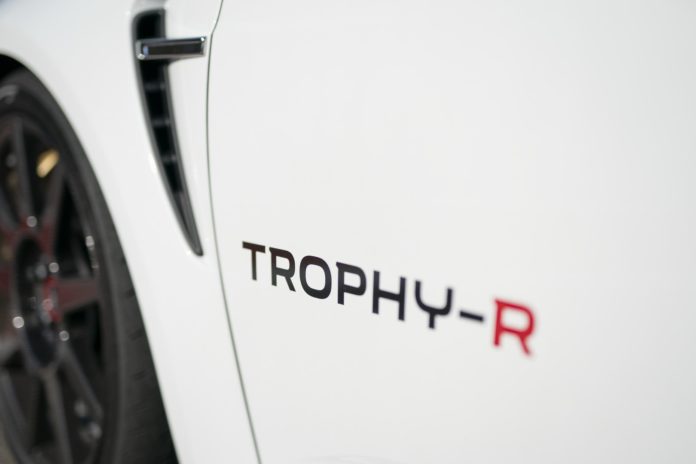 2020-renault-megane-rs-trophy-r-10