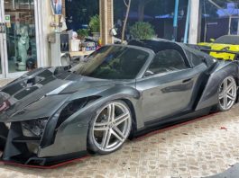 Toyotu MR2 pretvorili u Lamborghini Veneno Roadster