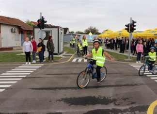 U Autoklubu Vinkovci sve?ano otvoreno Prometno vježbalište za edukaciju djece biciklista i pješaka