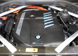 BMW X5 xDrive45e je zelena alternativa za X5 M50d