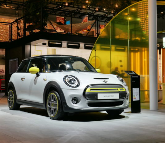 Frankfurt 2019.: Mini Cooper SE