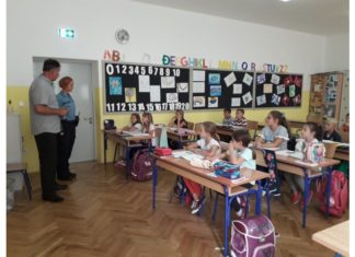 Kontakt policajci Policijske postaje Zapreši? u ”Program prometne kulture za najmla?e”