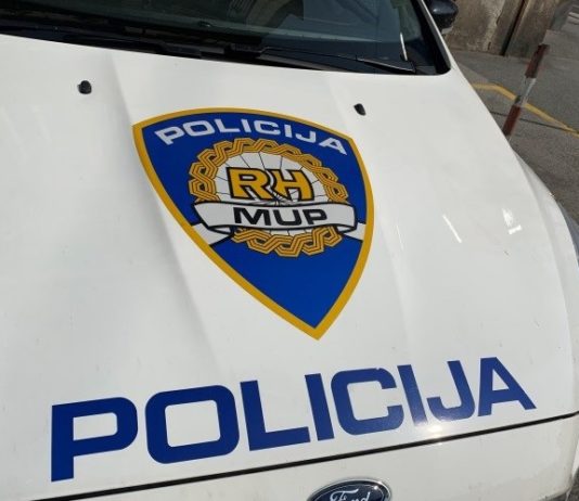 Što morate u?initi kad se susretnete s vozilima pod pratnjom?!