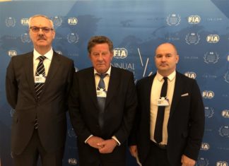 Predsjednik Hrvatskog autokluba Slavko Tušek na Skupštini FIA-e