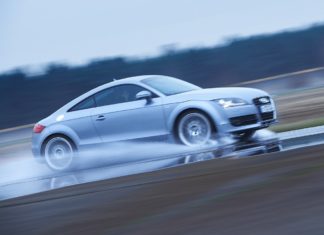 Opasni akvaplaning i gubitak kontrole nad automobilom: Što u?initi u toj situaciji?!