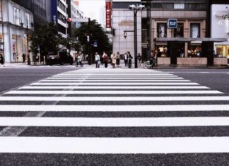 Istraživanje: Voza?i u skupljim automobilima rje?e propuštaju pješake!