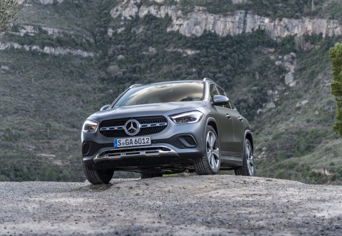 2020-Mercedes-GLA-Gallery-39