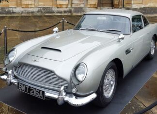 Aston Martin: Od traktora do automobila