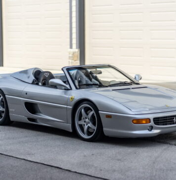 Ovaj Ferrari F355 Spider je unikatan