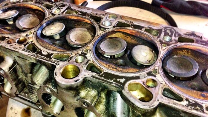 engine-head3