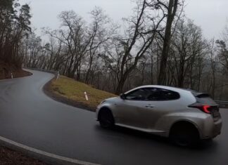 Video: Ovako drifta Toyota Yaris GR