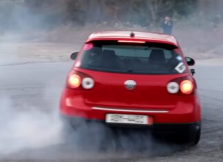 Video: Je li ovo savršen Volkswagen Golf GTI?