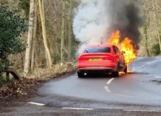 Video: Najbrži Audi RS3 u Velikoj Britaniji potpuno izgorio