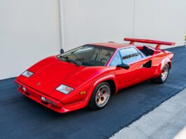 Enzo Ferrari vs. Ferruccio Lamborghini