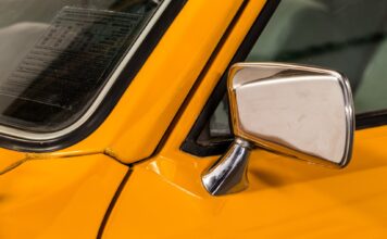 Priča o detalju: retrovizori na vratima