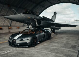 Video: Bugatti Chiron Sport vs. Rafale Fighter Jet