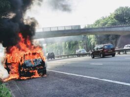 Kako je najbolje gasiti automobil u plamenu?