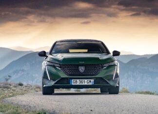 Udruženje Aventure Peugeot predstavilo se na salonu Epoqu’auto u Lyonu