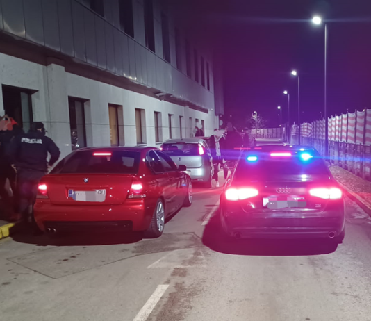 Vikend akcija policije u Zagrebu: Izvanredni tehni?ki pregled za 80 automobila u kasnim ve?ernjim satima