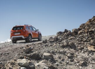 Dacia Duster: Rallye Aïcha des Gazelles du Maroc