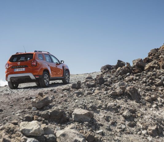 Dacia Duster: Rallye Aïcha des Gazelles du Maroc