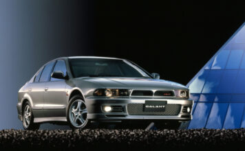 Dual injection motori