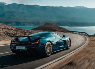 Prvi proizvodni primjerak Rimac Nevere sišao s nove linije na Jankomiru