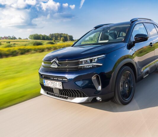 VIDEO + 55 sjajnih fotki novog Citroën C5 Aircross, najudobnijeg i najkomfornijeg SUV-a ikada, koji je ve?i od Škode Karoq i Peugeota 3008 i sasvim blizu Peugeotu 5008